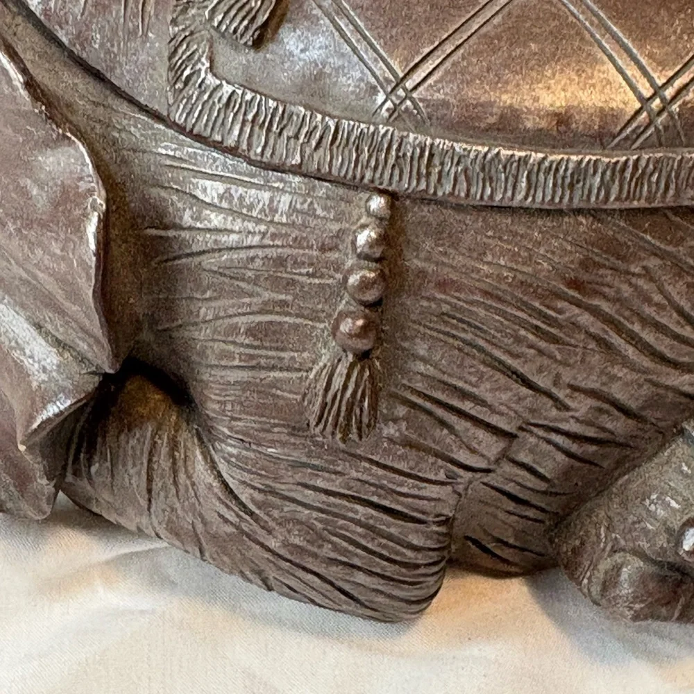 ELEPHANT Trinket Box Lid brown unique textured - Picture 12 of 15